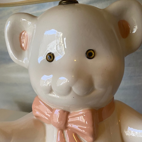 Vintage Ceramic Teddy Bear Lamp - Picture 2 of 14